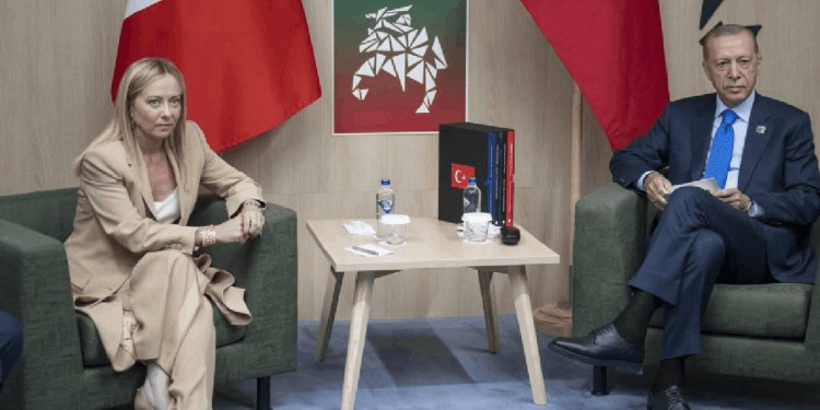 İtalya Başbakanı Meloni, Erdoğan'la göçün durdurulmasını görüştü: 'İtalya'nın Avrupa'nın mülteci kampı olmasına...'