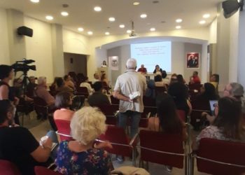 İzmir’de çocuk ve beslenme çalıştayı: Çocuk işçiliği ve erken yaşta evlilik artıyor!