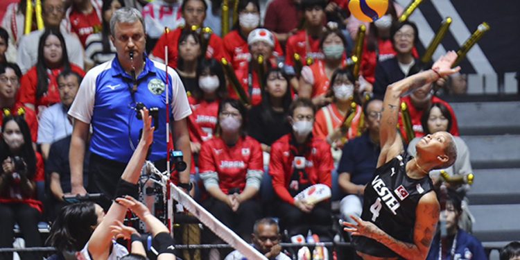 Japonya’yı da yenen ‘Filenin Sultanları’ Olimpiyatlara katılmayı garantiledi