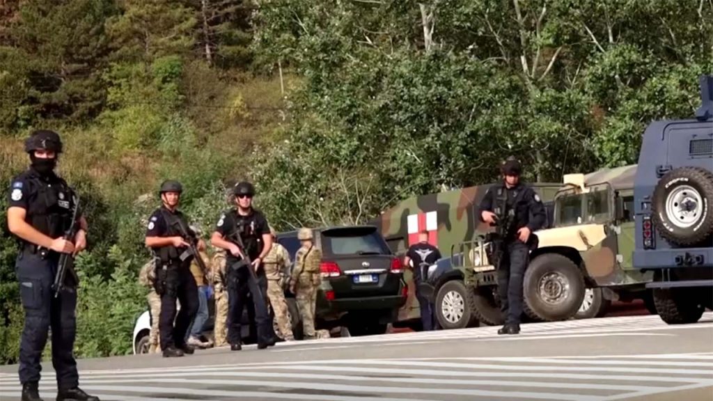 Kosova’nın kuzeyinde çatışma: Bir polis öldü, biri de yaralı