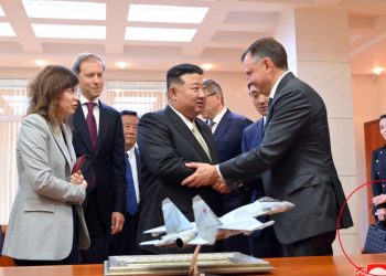 Kuzey Kore liderinin kardeşi 7 bin dolarlık çantayla görüntülendi: Abisi Kim'le beraber Rusya'daydı