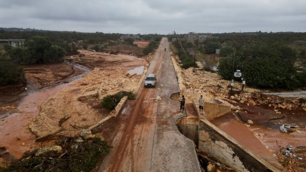 Libya'nın doğusunda sel felaketi: 'Derne'de 1000'den fazla kişinin cesedi bulundu'