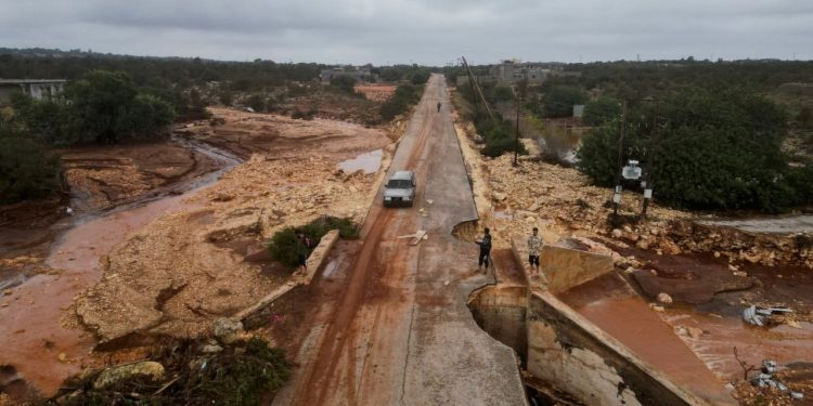 Libya'nın doğusunda sel felaketi: 'Derne'de 1000'den fazla kişinin cesedi bulundu'