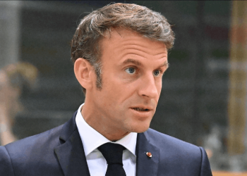 Macron'un yanı başındaki isme 3 yıl hapis