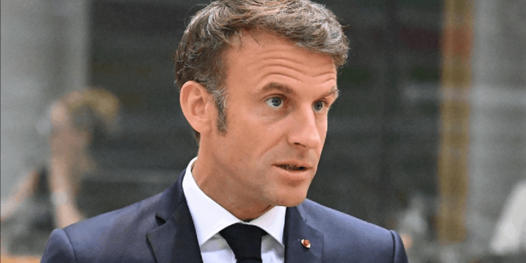Macron'un yanı başındaki isme 3 yıl hapis