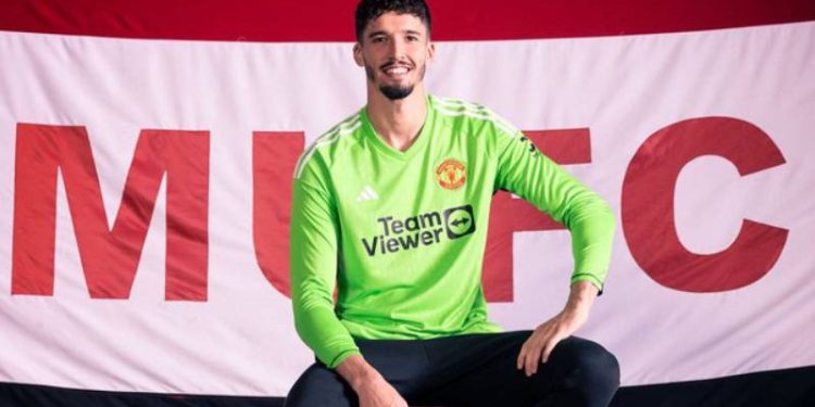 Manchester United, Altay Bayındır’ı resmen duyurdu!