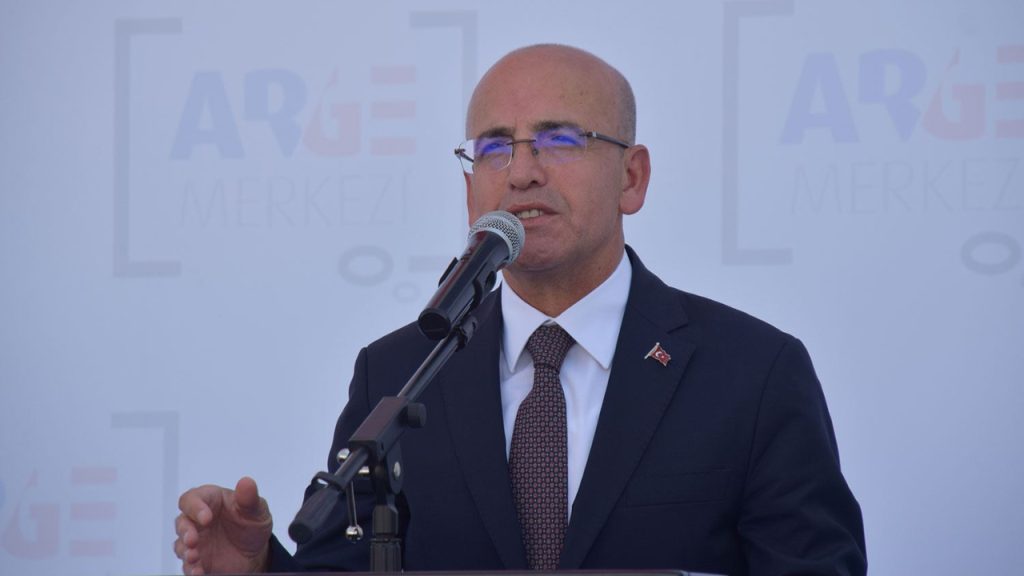 Mehmet Şimşek'e iki 'operasyon' çekilmiş: AKP'ye yakın yazar hükümet çevrelerini işaret etti, 'durmayacaklar muhtemelen'