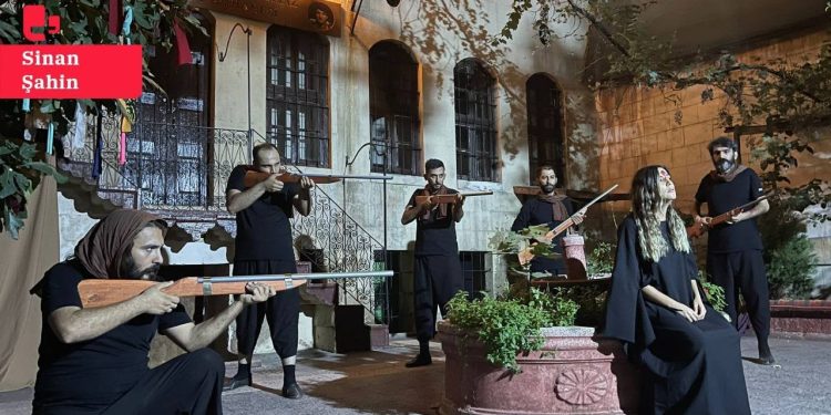 'Mezopotamya Üçlemesi'nden 'Mahmut ile Yezida' Antep'te sahnelendi