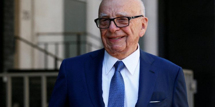 Milyarder medya patronu Rupert Murdoch istifa etti: Hanedanlığın başına oğlu geçecek