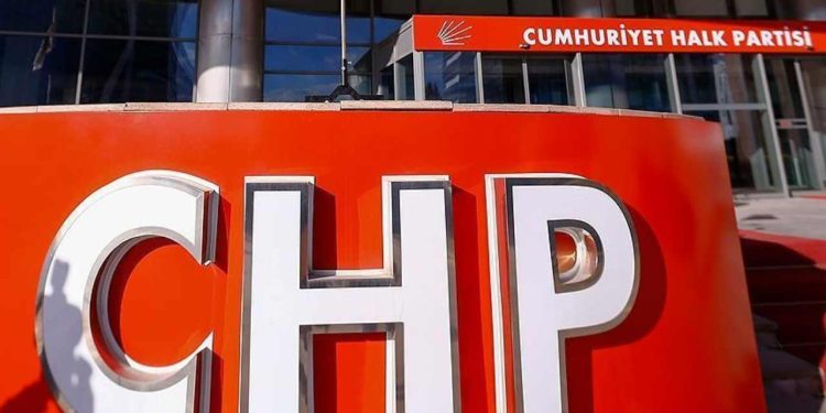 Özgür Çelik'in listesinden seçilen 10 delegeden Cemal Canpolat'a destek kararı