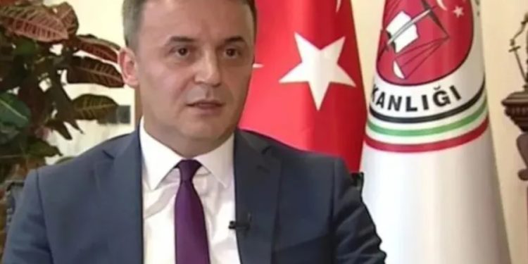 Pehlivan’dan Kocaman iddiası: Cinayet şüphelisi olan holding sahibi ile makamında gizlice görüşüp dosyası için devreye girdi