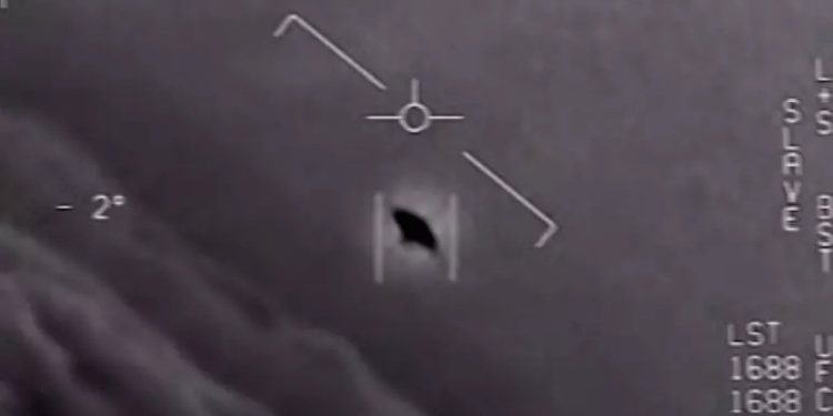 Pentagon 'UFO' belgelerini internette yayınlamaya başladı: Gizliği kaldırılmış bilgiler bulunuyor