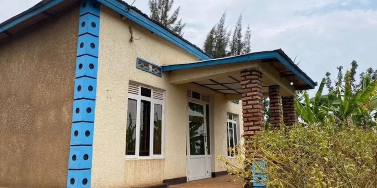 Polis zoruyla tahliye edilince yakalandı: Ruanda'da kirasını ödemeyen adamın mutfağından 10 ceset çıktı
