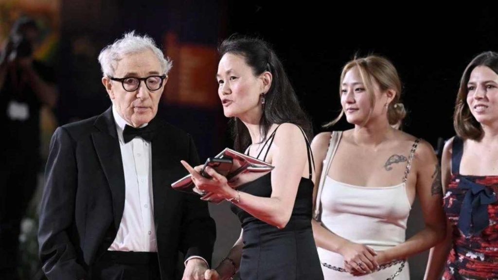 Protesto, alkış bir arada; Venedik Film Festivali'nde Woody Allen karmaşası