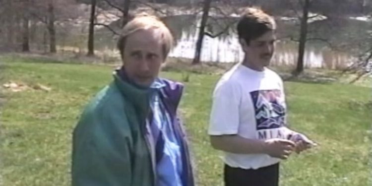 Putin'in gençlik yıllarında çekilen yeni görüntüleri ortaya çıktı: 'Gulyabaniye değil insana benziyor'