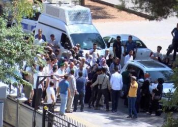 Randevuyla muska yazan ‘şeyh’ serbest bırakıldı; adliyeden lüks cipiyle ayrıldı