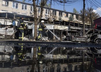 Rusya'nın Ukrayna'ya roketli saldırısı pazar yerini vurdu: 17 ölü, 32 yaralı