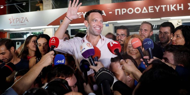 SYRIZA dümeni tam sağa kırdı: Eski Goldman Sachs yöneticisi Kasselakis partinin yeni lideri oldu