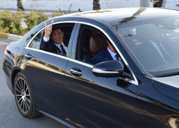 Seçimden sonra sessizliğe bürünen Sinan Oğan lüks araba aldı