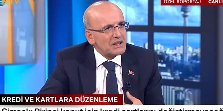 Şimşek itiraf etti: 2021 Aralık-2023 Mayıs arası kur tutulmuş, biz serbest bıraktık