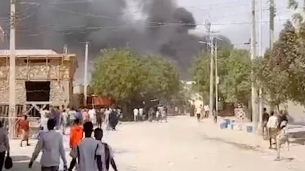 Somali'de bomba yüklü kamyon patlatıldı: 18 ölü