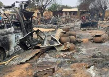 Sudan'da pazar yerine düzenlenen hava saldırısında 43 kişi öldü