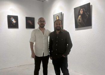 Suriyeli ressam kardeşler İzmir'de ilk sergilerini açtı: 'Halepli Rembrandtlar'