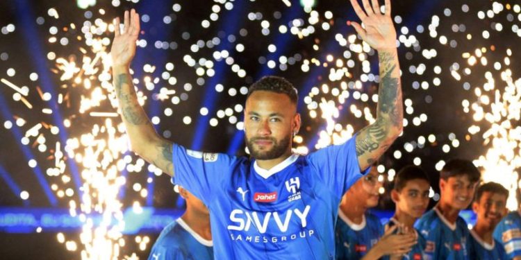 Suudi Arabistan’da futbol kulüplerinin milyarlarca dolarlık transfer çılgınlığının arkasında ne var?