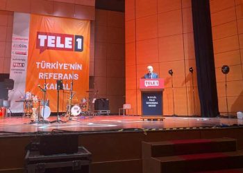 TELE1'le dayanışma gecesi: CHP, Yeşil Sol ve TİP'ten destek