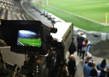 Toplam Türk futbolu, İngiltere'de küme düşen takım etmiyor