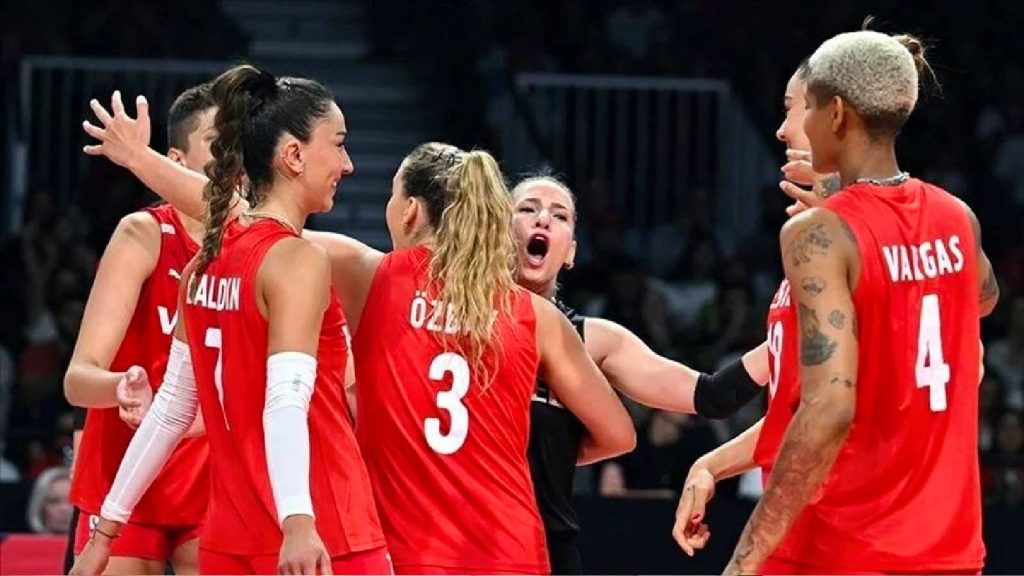 Vargas şahlandı, tarih yazmaya bir adım kaldı: Filenin Sultanları, EuroVolley’de finalde!