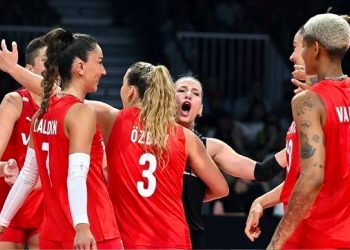 Vargas şahlandı, tarih yazmaya bir adım kaldı: Filenin Sultanları, EuroVolley’de finalde!