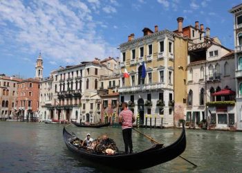 Venedik'e giriş artık ücretli