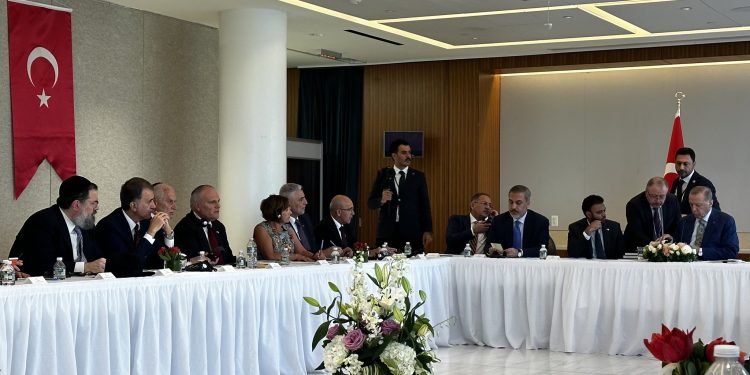 Yahudi liderlerle yine buluştu: Erdoğan’la 20 yıldır buluşuyoruz, bu en samimi toplantıydı