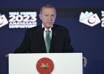Yeni ve sivil anayasa bir kez daha iktidarın gündeminde: AKP nasıl bir anayasa istiyor, hangi adımlar atılacak?