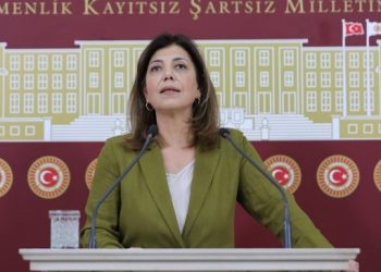 Yeşil Sol Parti’den deprem raporu: İnsanlar hala yakınlarının naaşlarını bekliyor