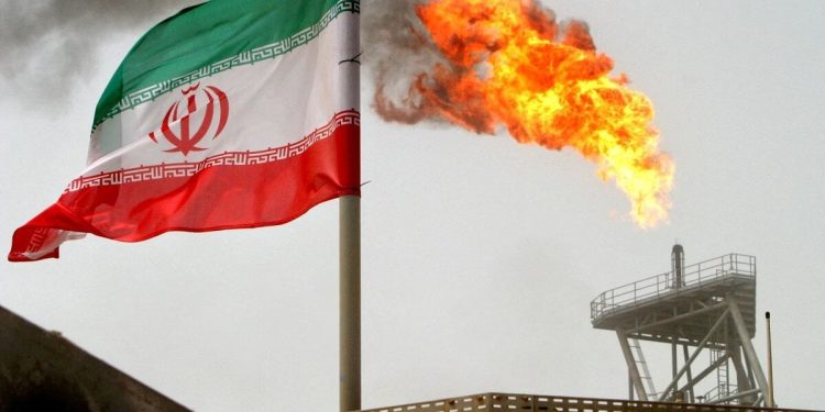 Yunan gemicilik şirketi İran yaptırımlarını deldiğini kabul etti: 2,4 milyon dolar ceza ödeyecek