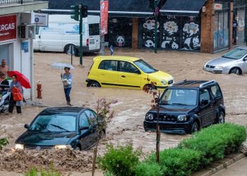 Yunanistan'da orman yangınlarının ardından sel felaketi: Bir kişi öldü, bir kişi kayıp