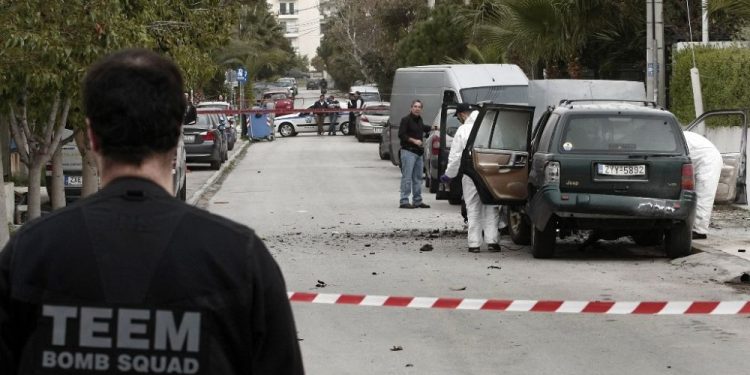 Yunanistan’da silahlı saldırıda Türk ve Fransız pasaportlu 6 kişi hayatını kaybetti