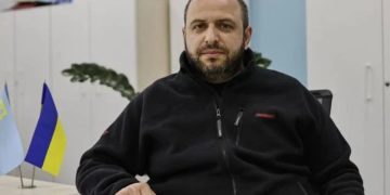 Zelenskiy, Savunma Bakanı’nı görevden aldı; yerine Kırım Türkü Rustem Umerov’u atadı