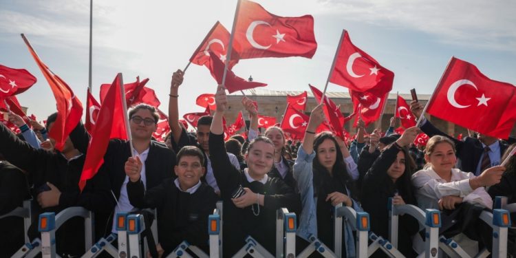 Türkiye Cumhuriyeti 100. yaşını kutluyor