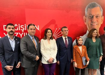 CHP’de genel başkan adayı Özgür Özel’den İstanbul kongresine mesaj: “İstanbul’da güneş açmadan Türkiye’ye yaz gelmez”