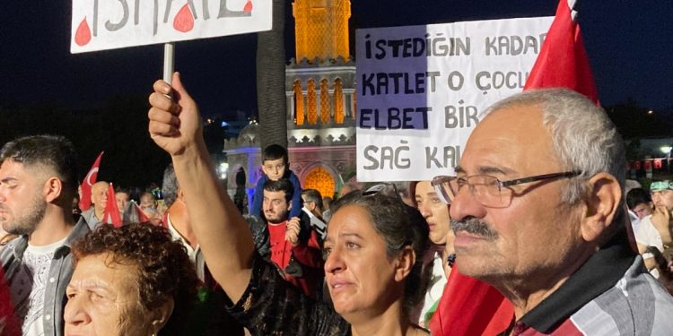 İzmir’de İsrail protestosu