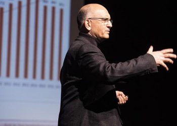 Profesör Zenginobuz: Türkiye ekonomisi duvara tosladı