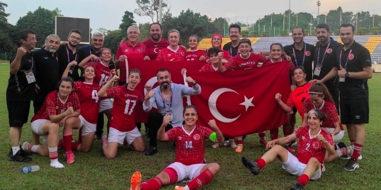 4. İşitme Engelliler Dünya Futbol Şampiyonası'nda, Türkiye Kadın Milli Takımı ikinci oldu