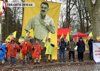 Uluslararası komploya karşı özgürlük talebi