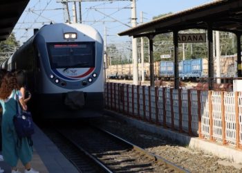 Adana-Mersin treni: Sefer sayısında düşüş, bilet ücretinde artış