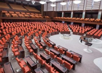 Meclis Kurdistan ifadesini ‘kaba ve yaralayıcı’ buldu!