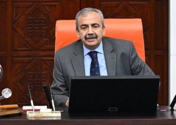 Önder: Filistin’e gidelim ama yurt dışı yasağım var