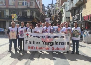 Kayıp yakınları Efeoğlu kardeşlerin akıbetini sordu